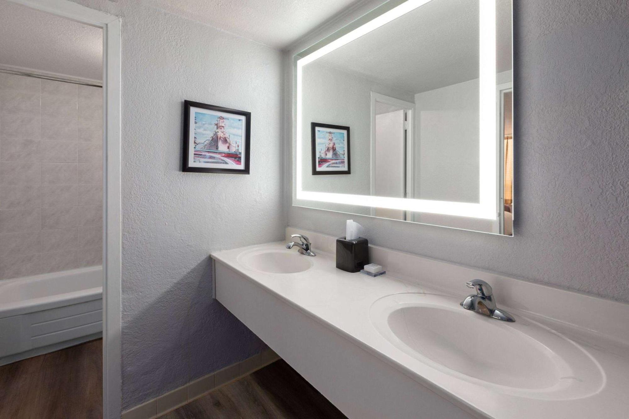 Wyndham Garden Norfolk Downtown Hotel Luaran gambar